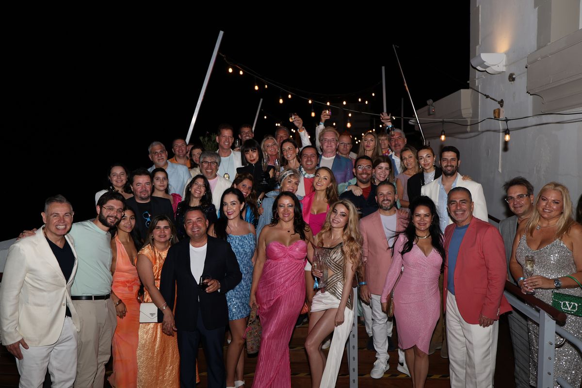 Celebration group photo with balloons in Miami